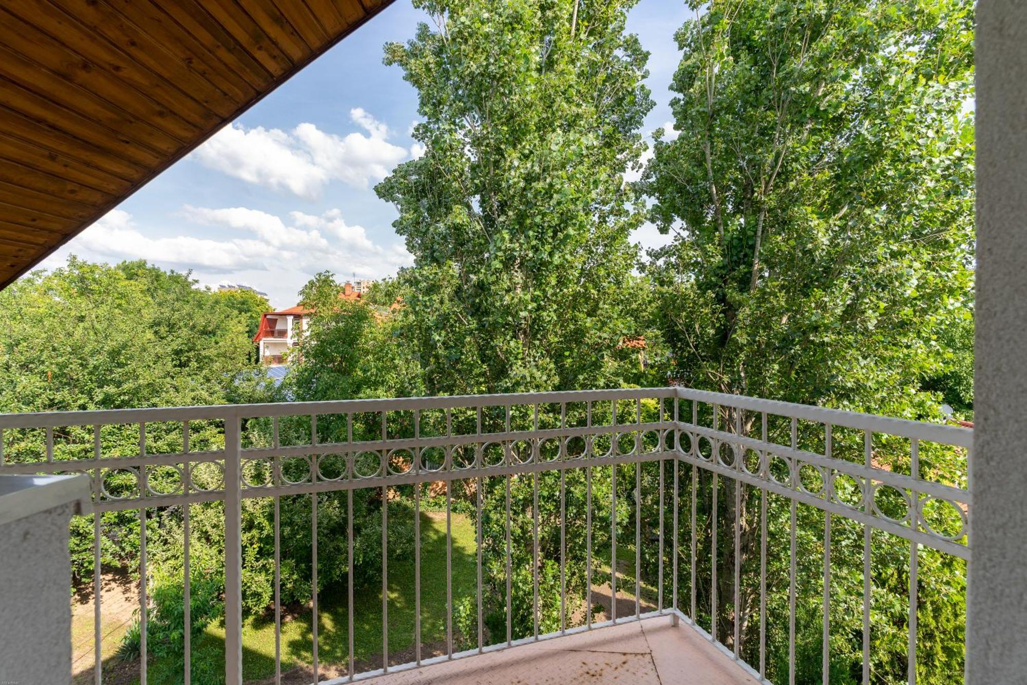 HajdúszoboszlóIzabella Panzio住宿加早餐旅馆 外观 照片